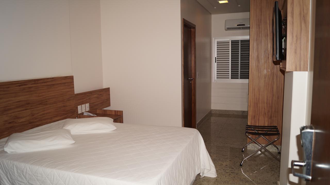 Lindoya Hotel Catalão Zewnętrze zdjęcie